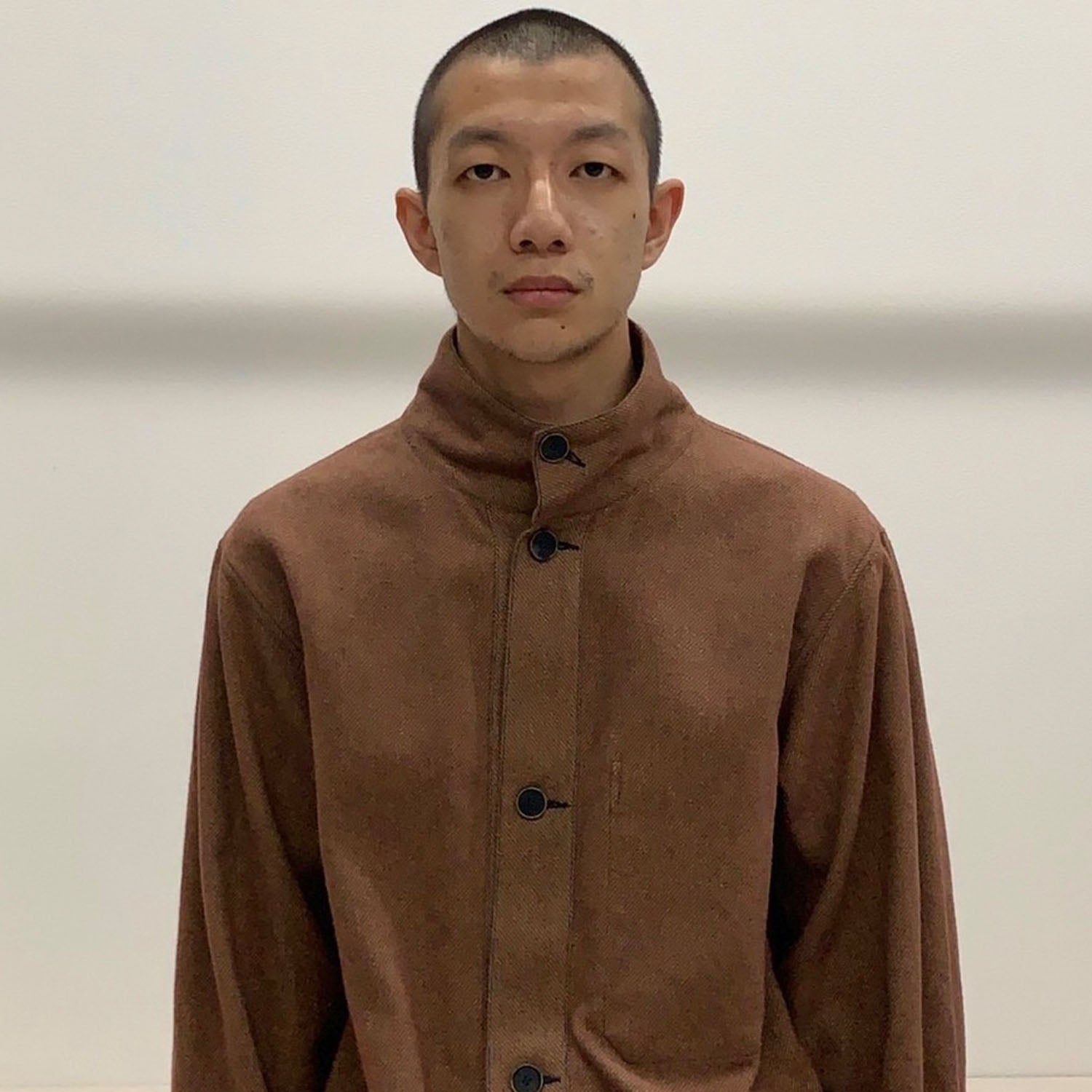 "OKOLO ORIGINAL STAND COLLAR SHIRT"