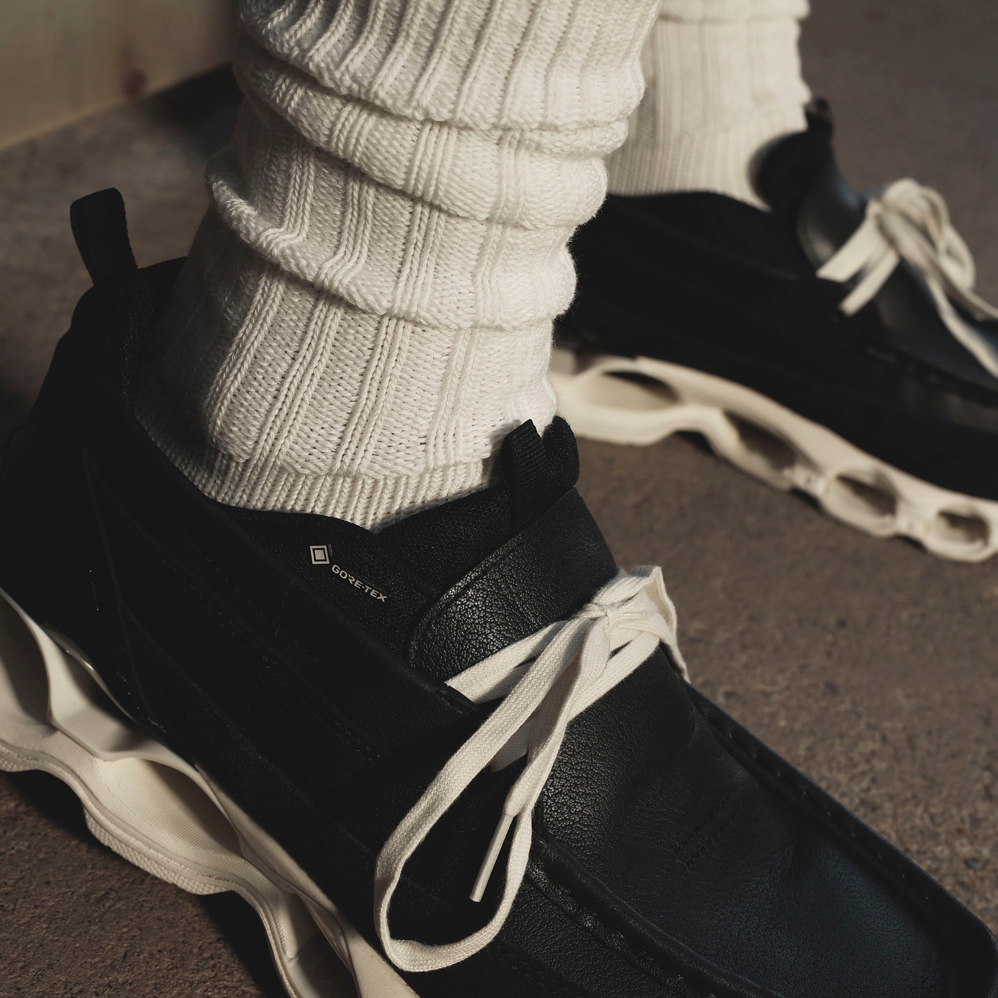 MIZUNO "WAVE PROPHECY MOC GTX"