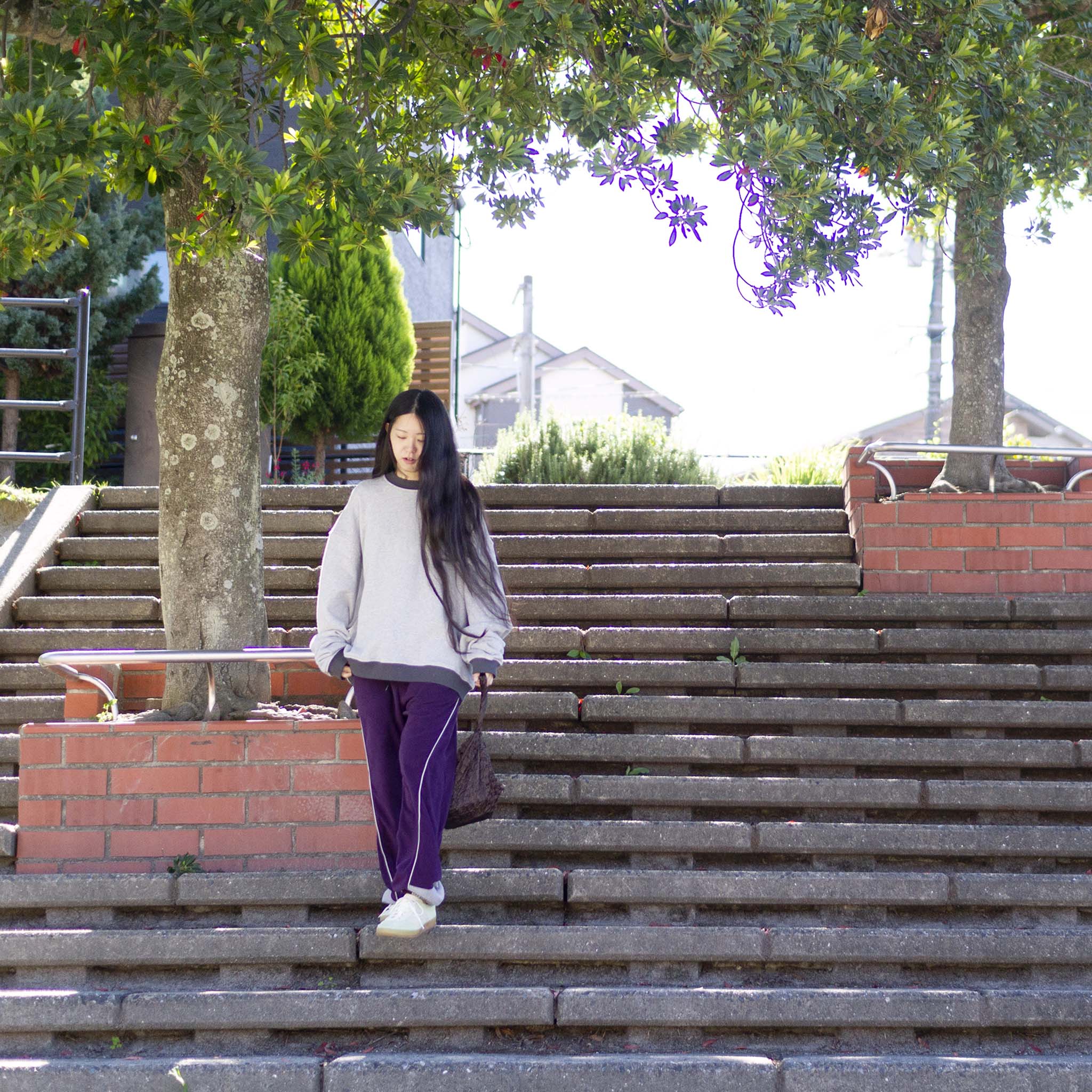 OKOLO "2-TONE SWEAT SHIRT"