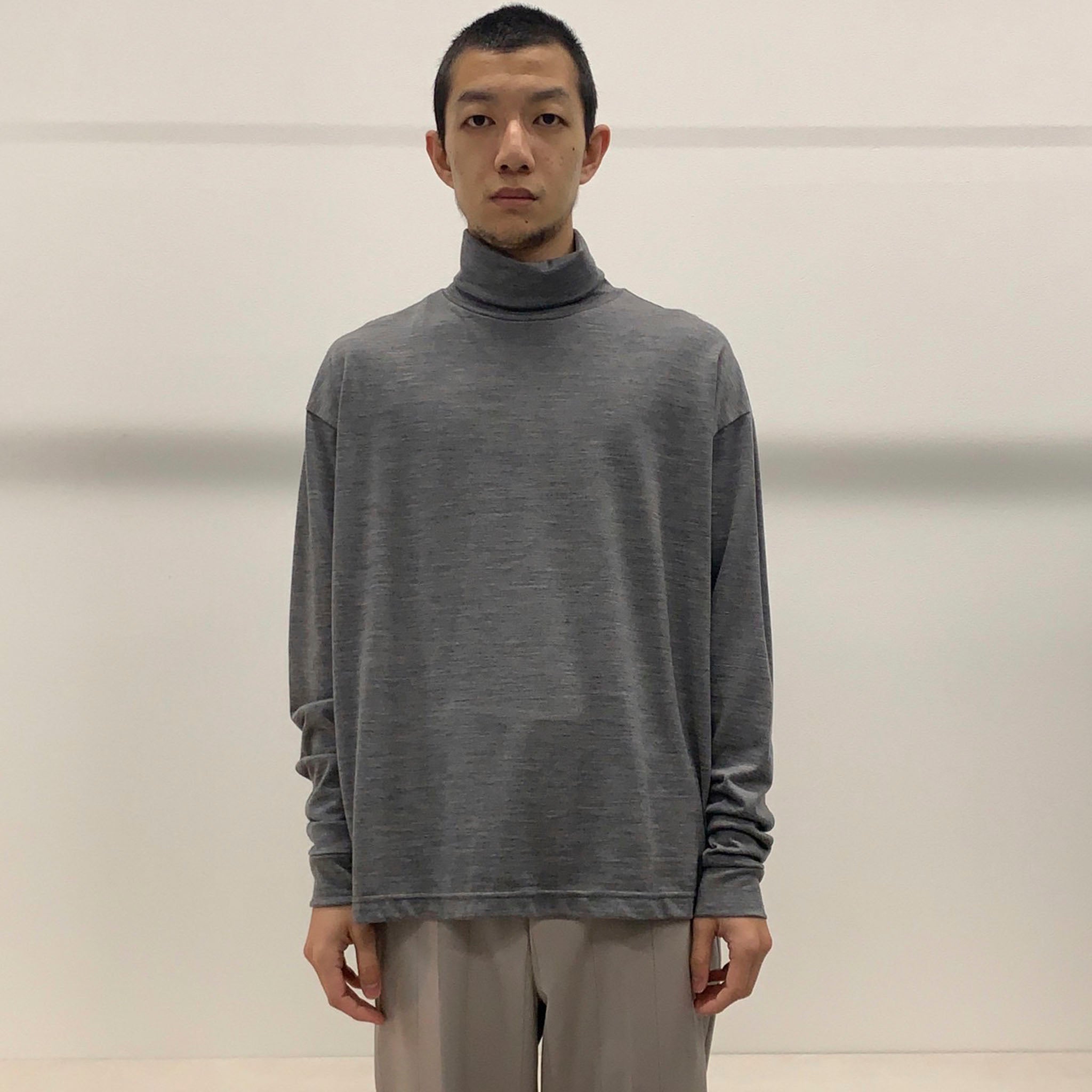 OKOLO "ORIGINAL HIGH NECK CUT AND SEW"