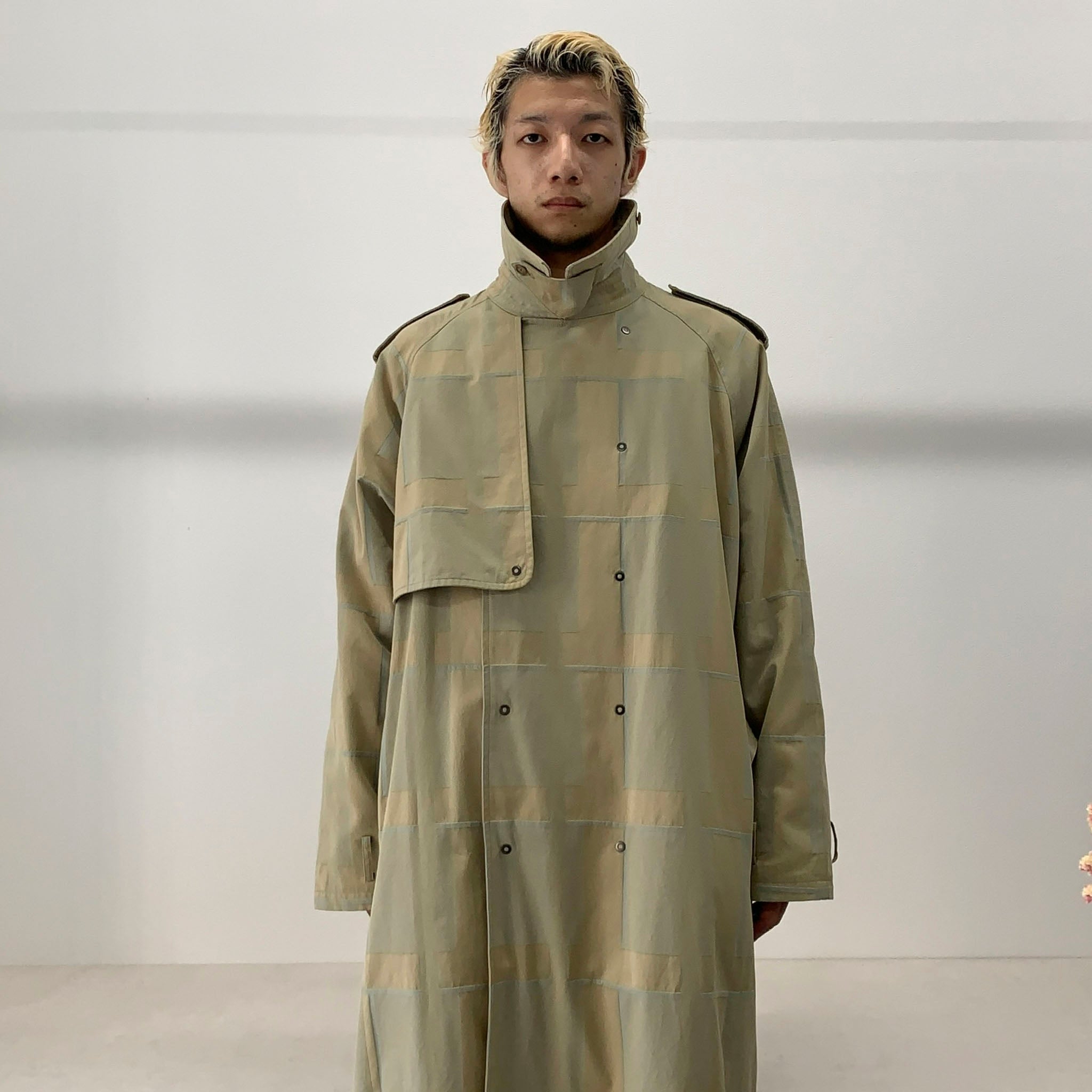 KIMMY "WINDOW COAT"