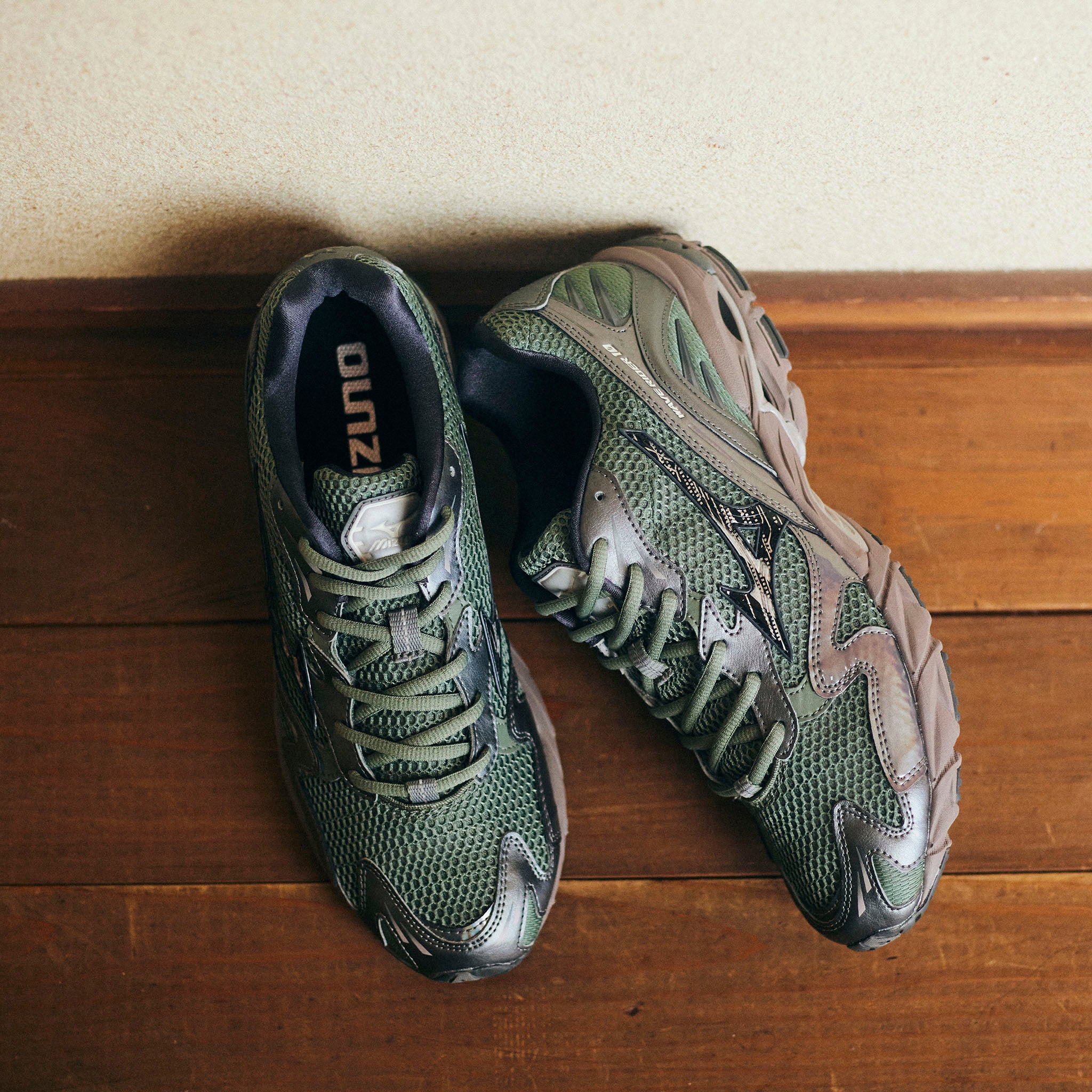 MIZUNO “Exclusive Pack” WAVE RIDER 10 エクスクルーシブ ウェーブライダー10