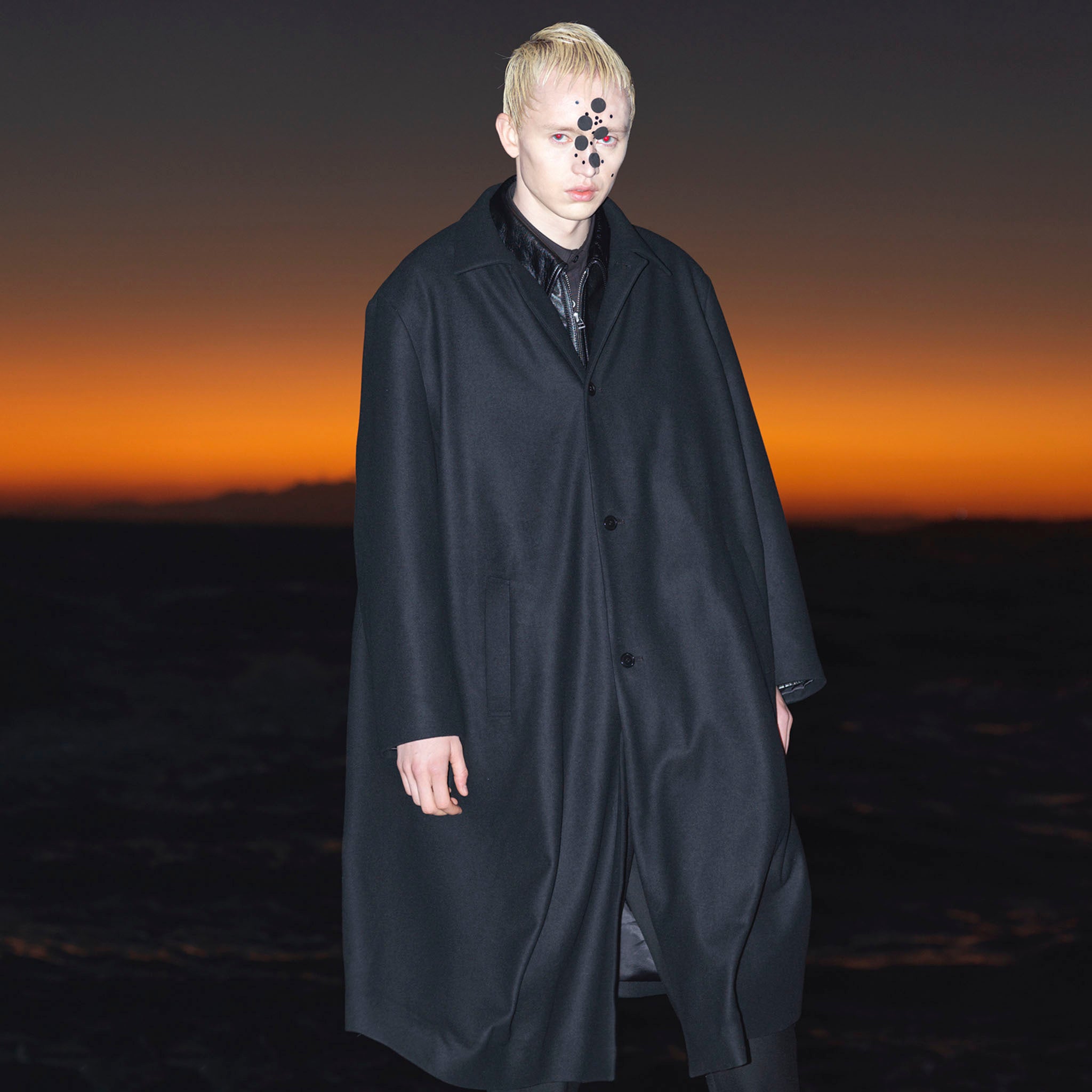REVERBERATE "LONG COAT"