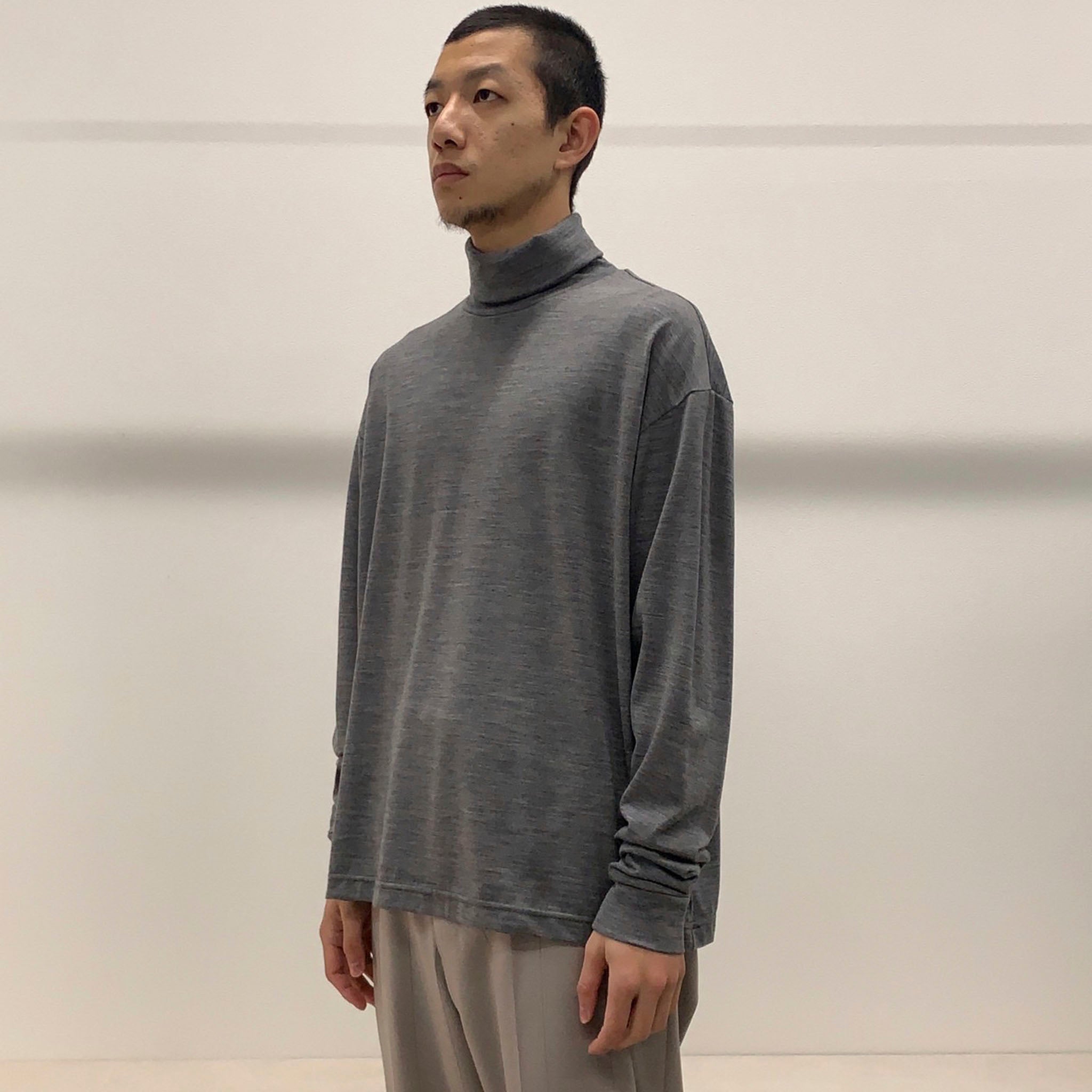 OKOLO "ORIGINAL HIGH NECK CUT AND SEW"