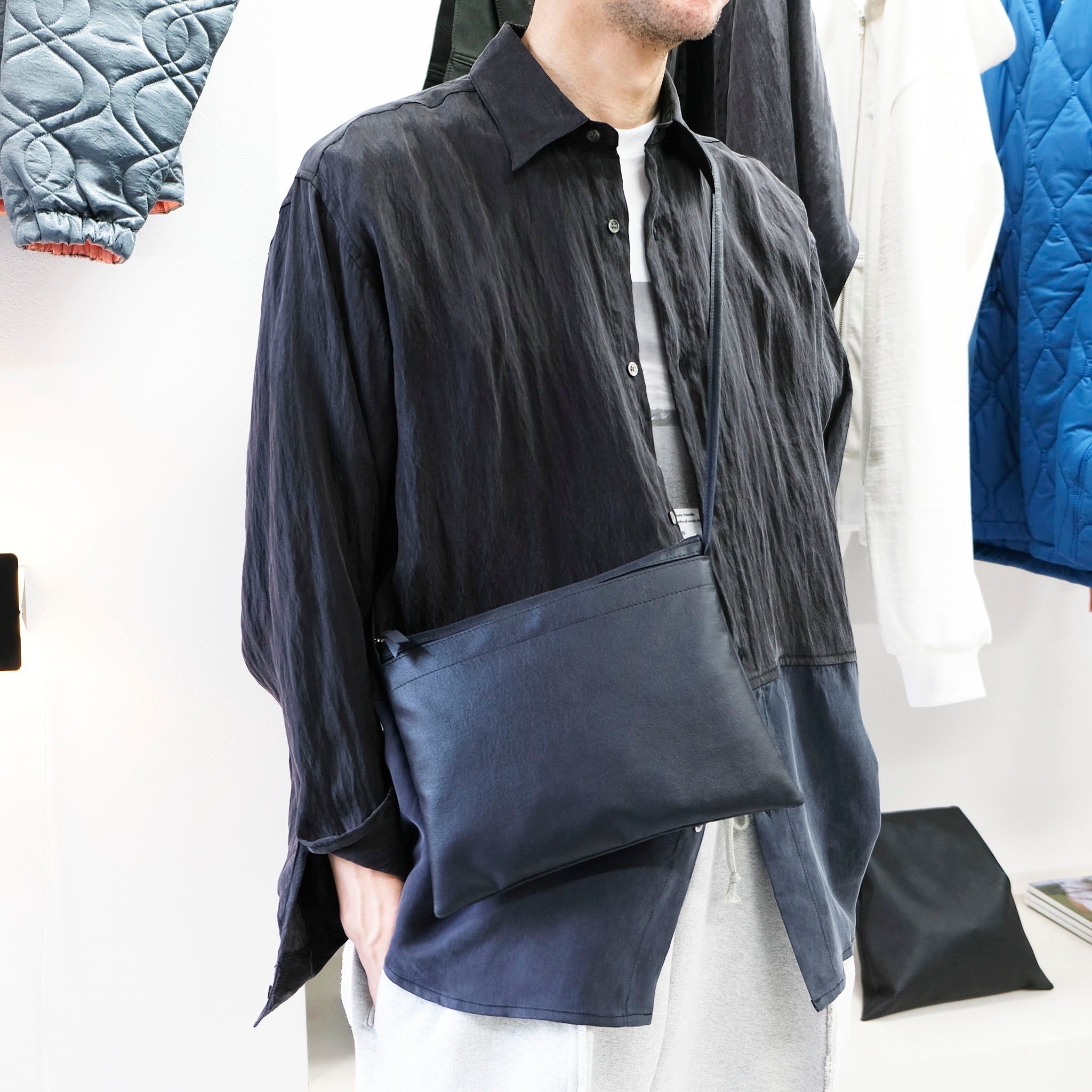 KaILI "SATELLITE POUCH" ウルトラスエード ショルダーミニポーチバッグ