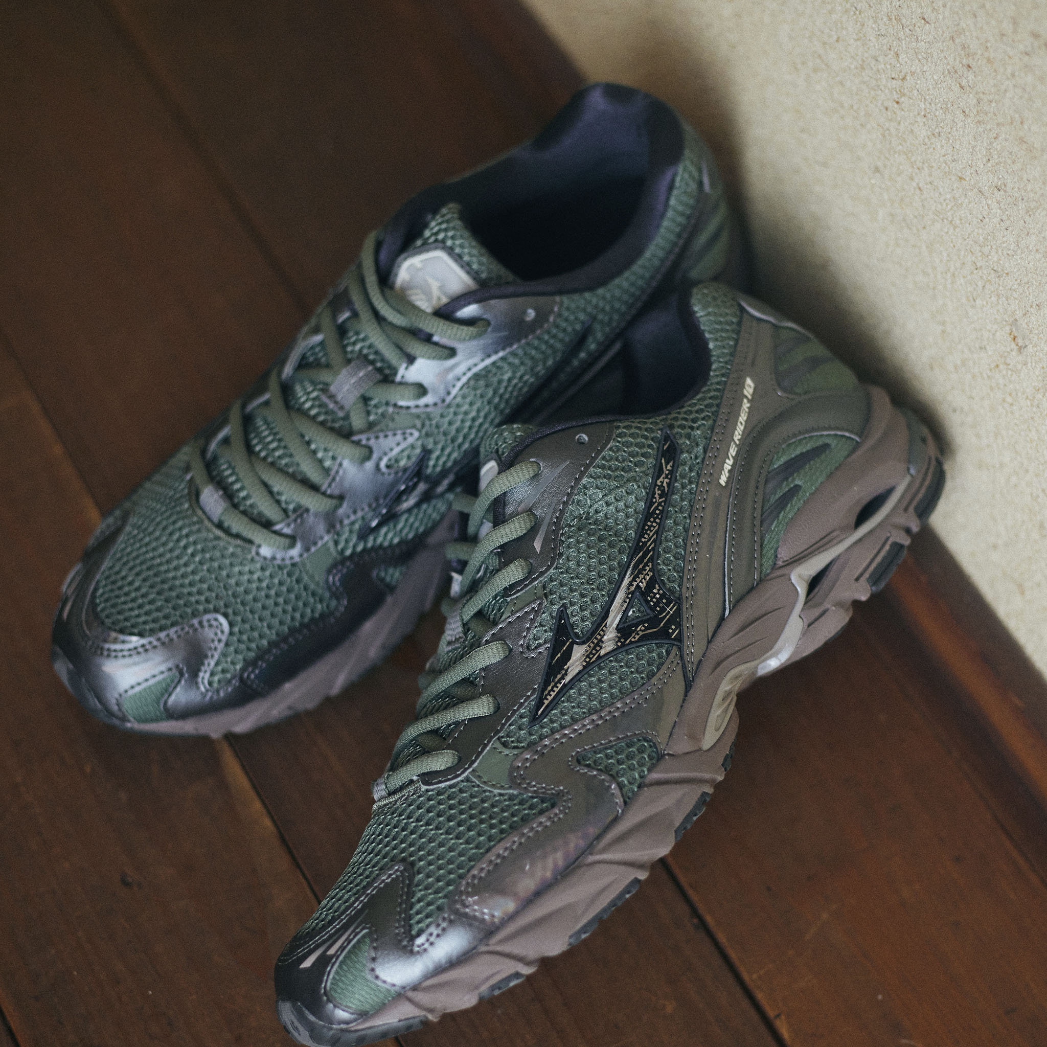 MIZUNO “Exclusive Pack” WAVE RIDER 10 エクスクルーシブ ウェーブライダー10