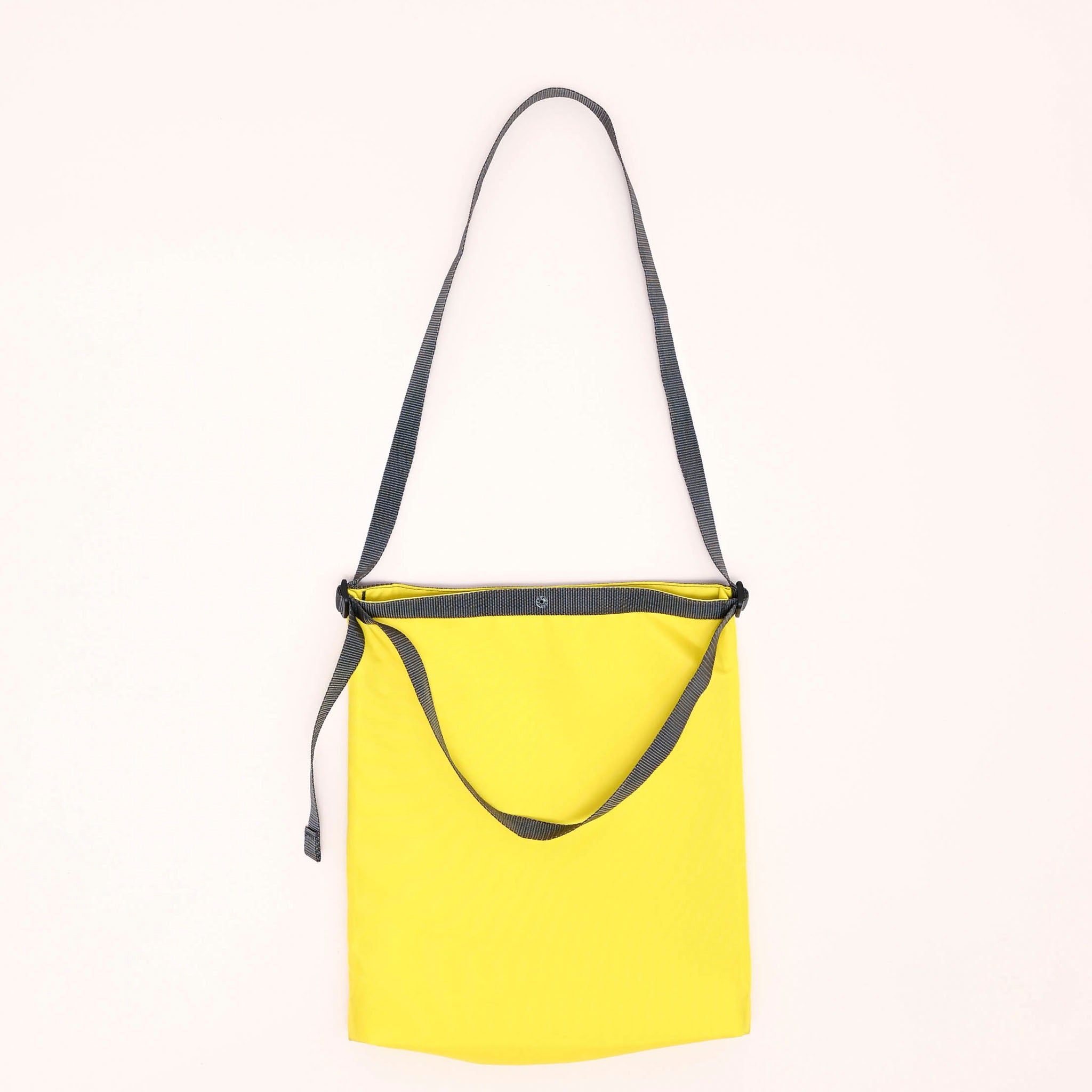 KaILI "ONE STROKE BAG" ナイロン ショルダー&トートバッグ