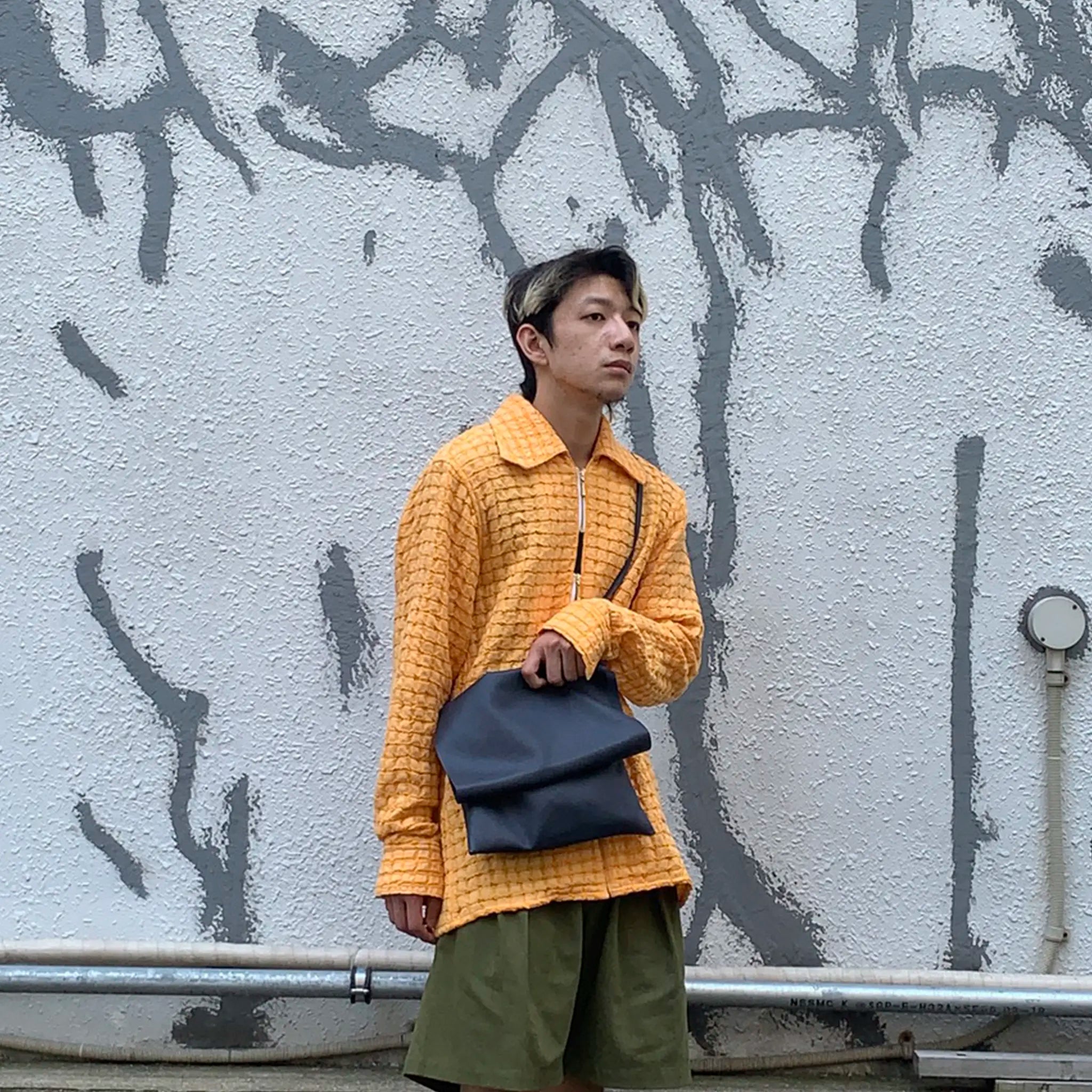 KaILI "UTOU UN" レザー コンパクトサコッシュ