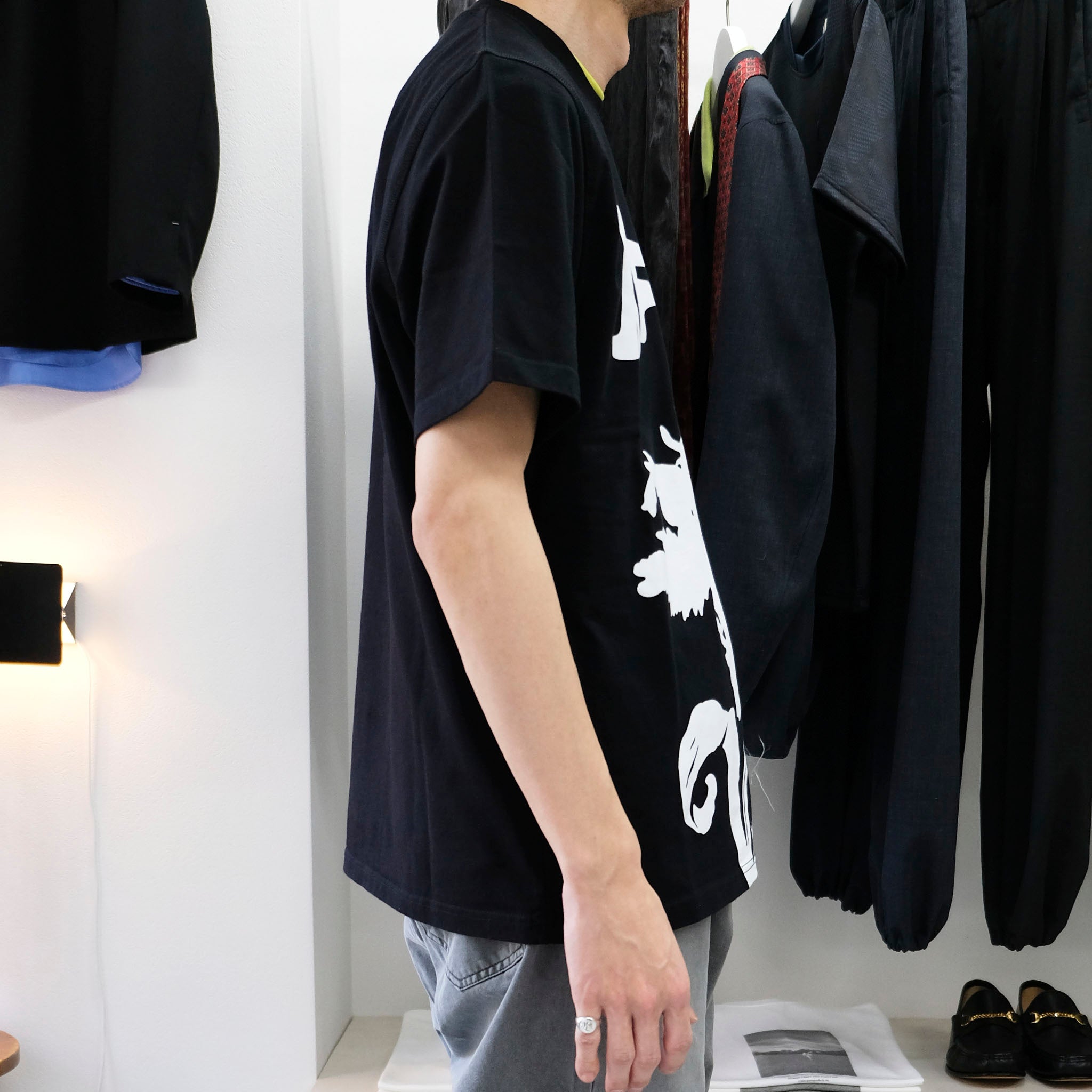ARTE ANTWERP "FLOWER GRAPHIC T-SHIRTS"
