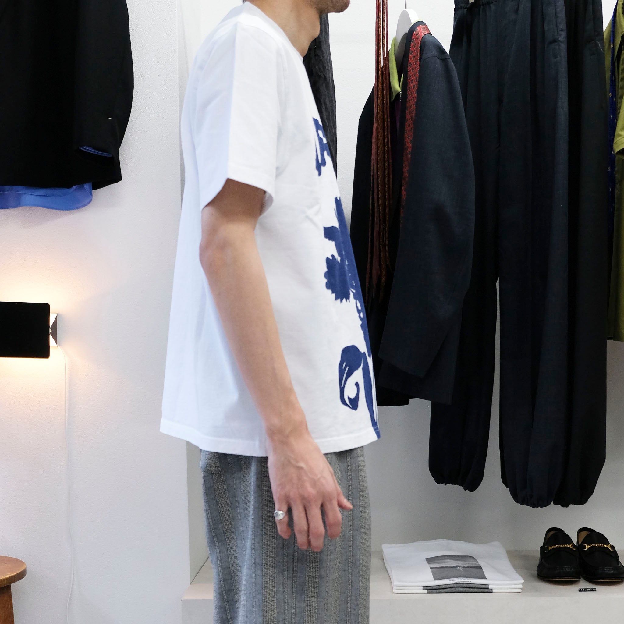 ARTE ANTWERP "FLOWER GRAPHIC T-SHIRTS"