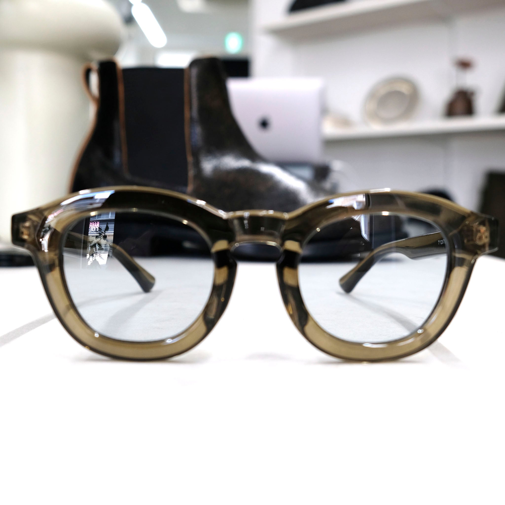 RANDY "WALKING" クリアフレーム カラーサングラス