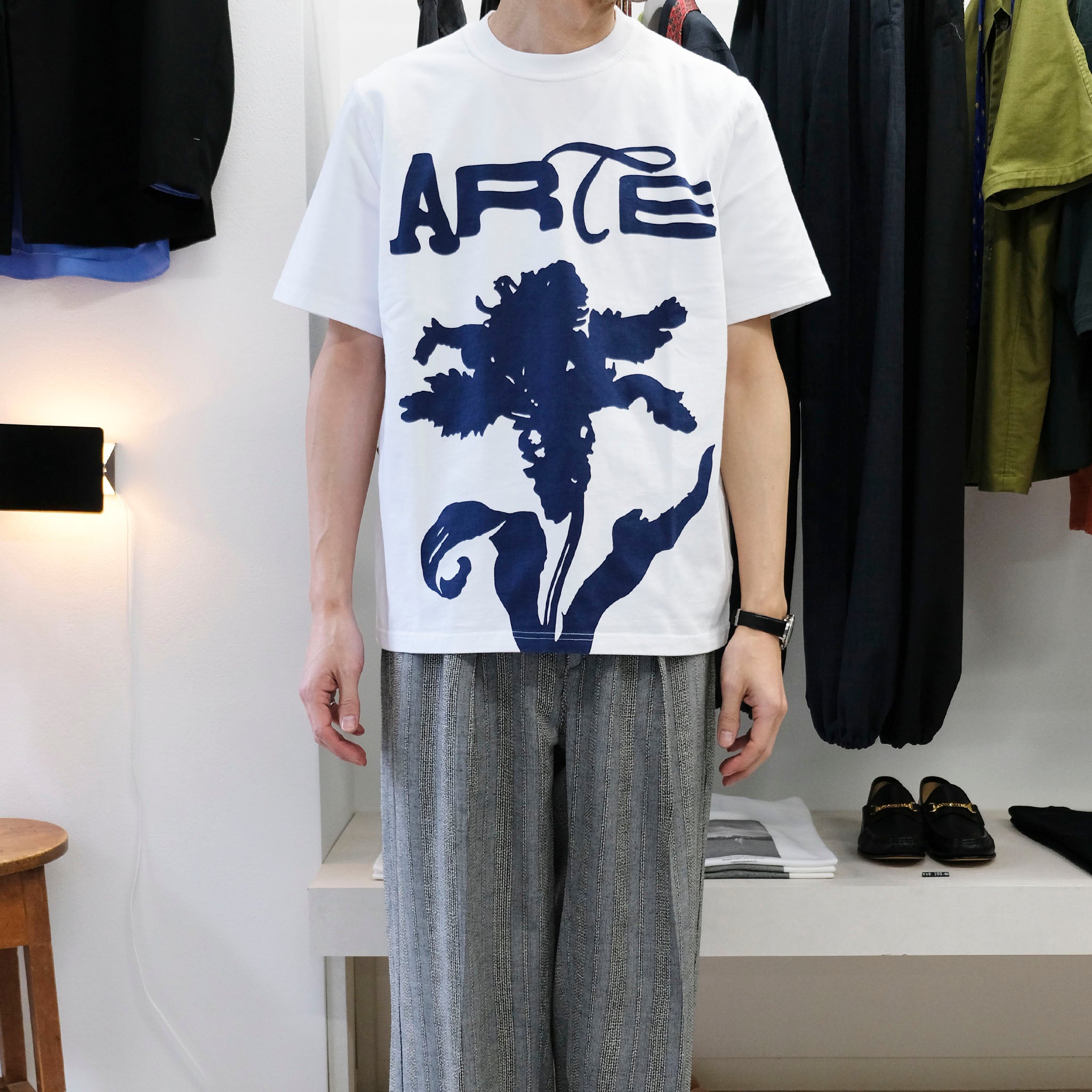 ARTE ANTWERP "FLOWER GRAPHIC T-SHIRTS" フラワープリント Tシャツ