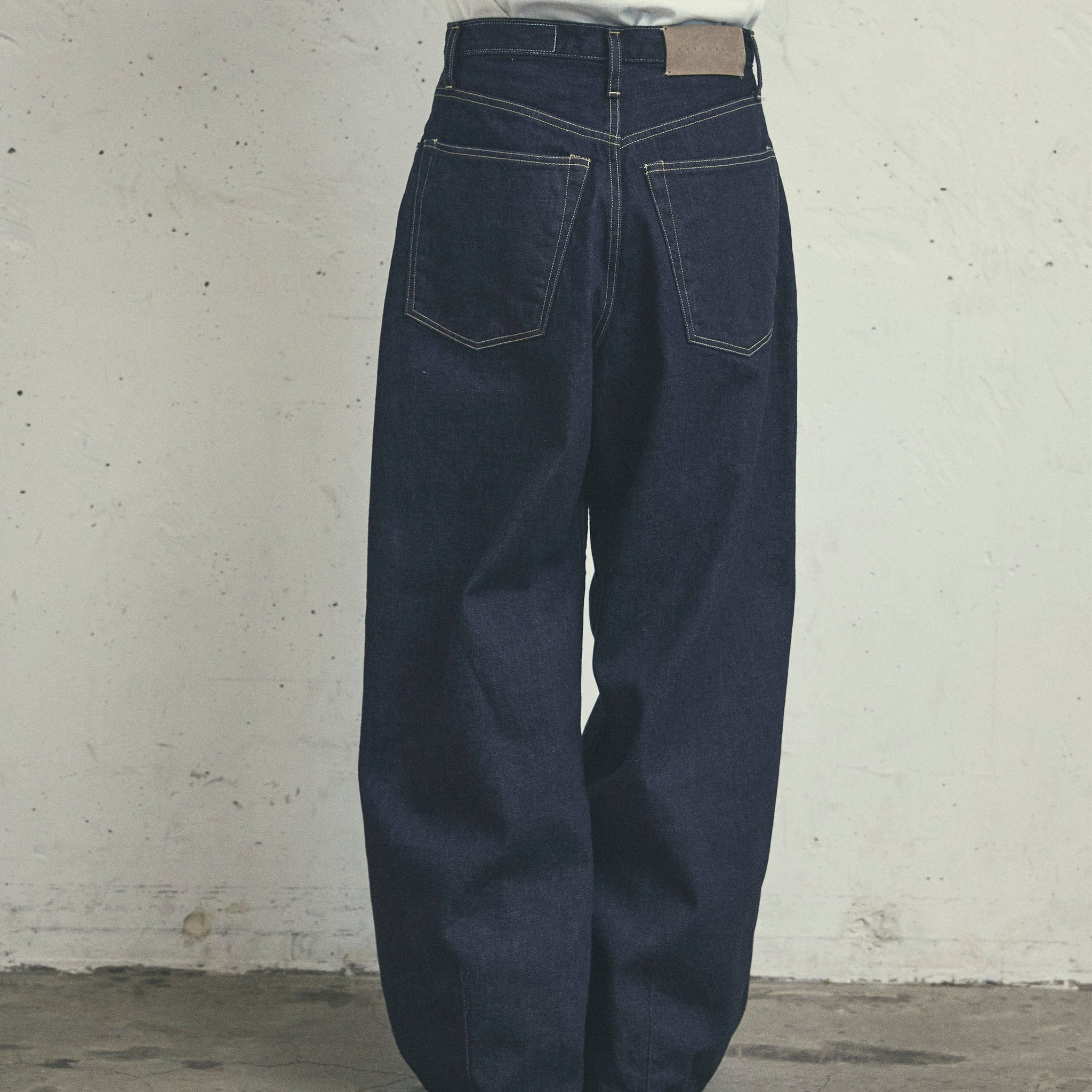 KURO "STRUCTURE DENIM PANTS" ワイド バレルデニムパンツ