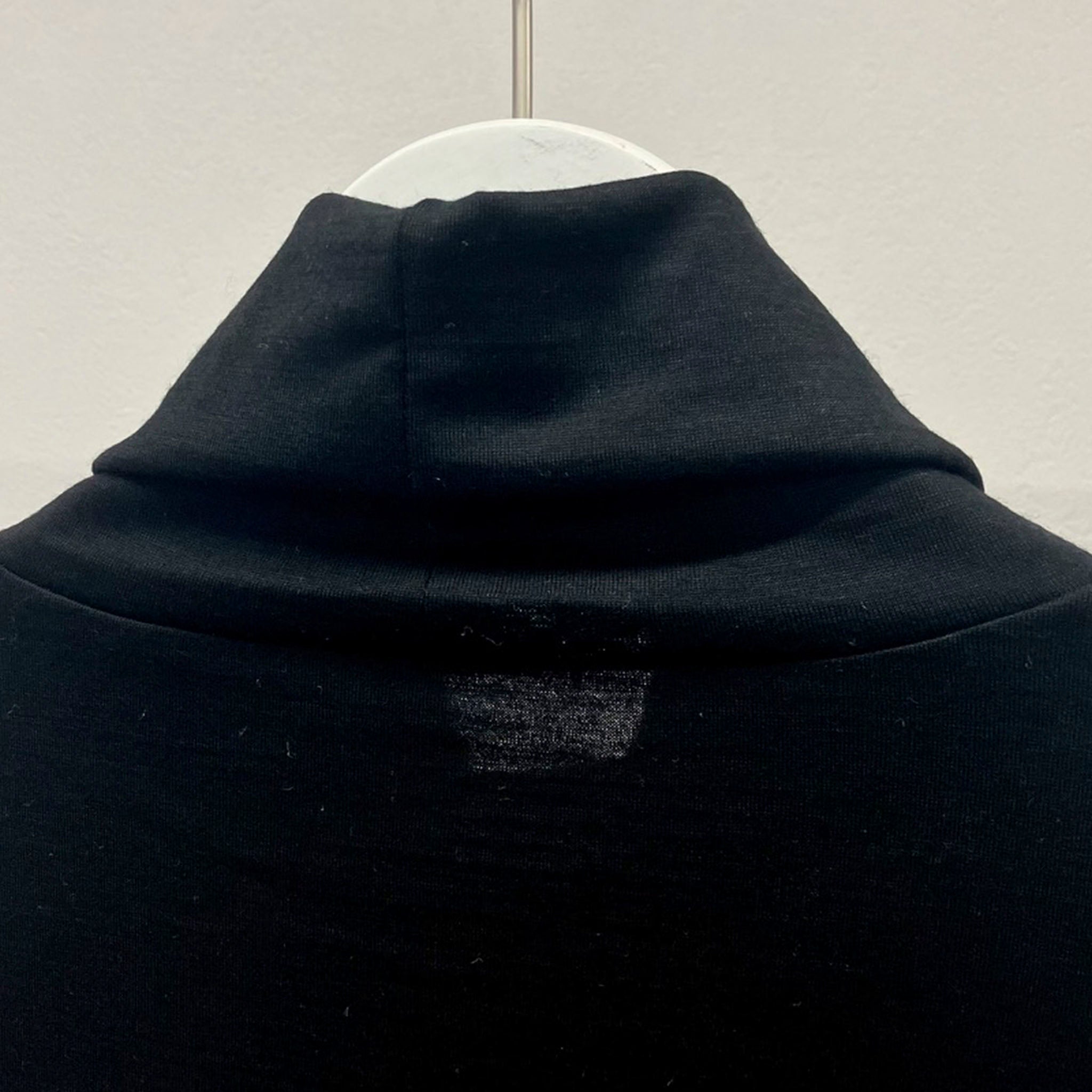 OKOLO "ORIGINAL HIGH NECK CUT AND SEW"