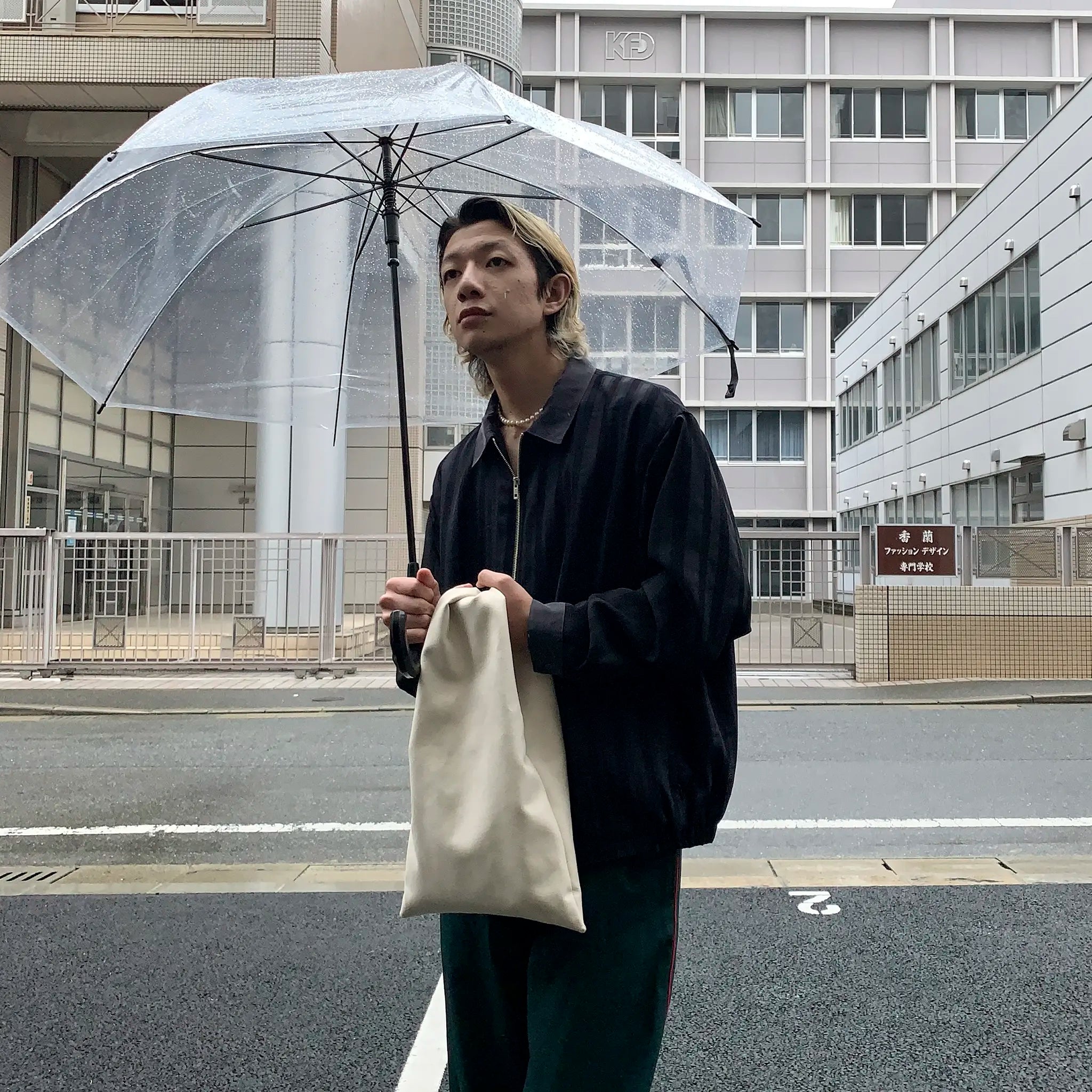 KaILI "UTOU UN" レザー コンパクトサコッシュ