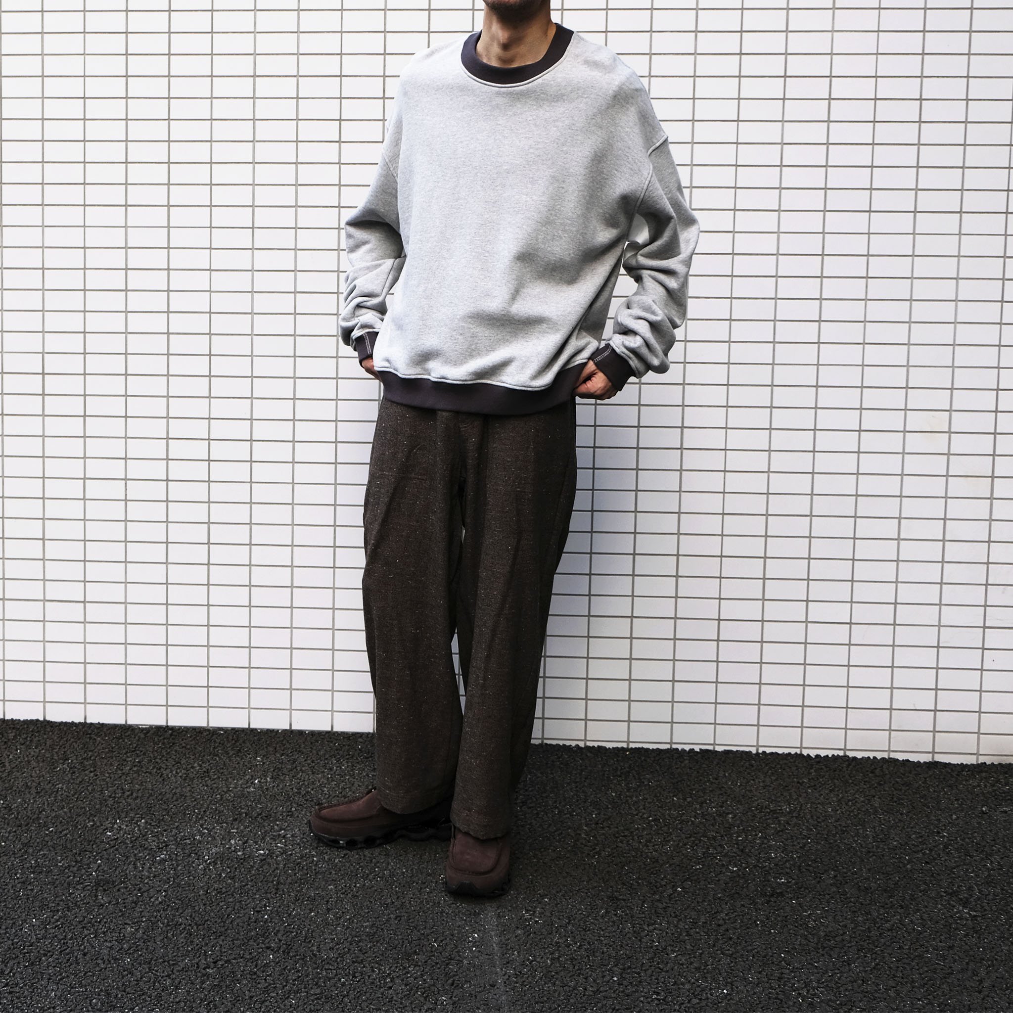 OKOLO "2-TONE SWEAT SHIRT"