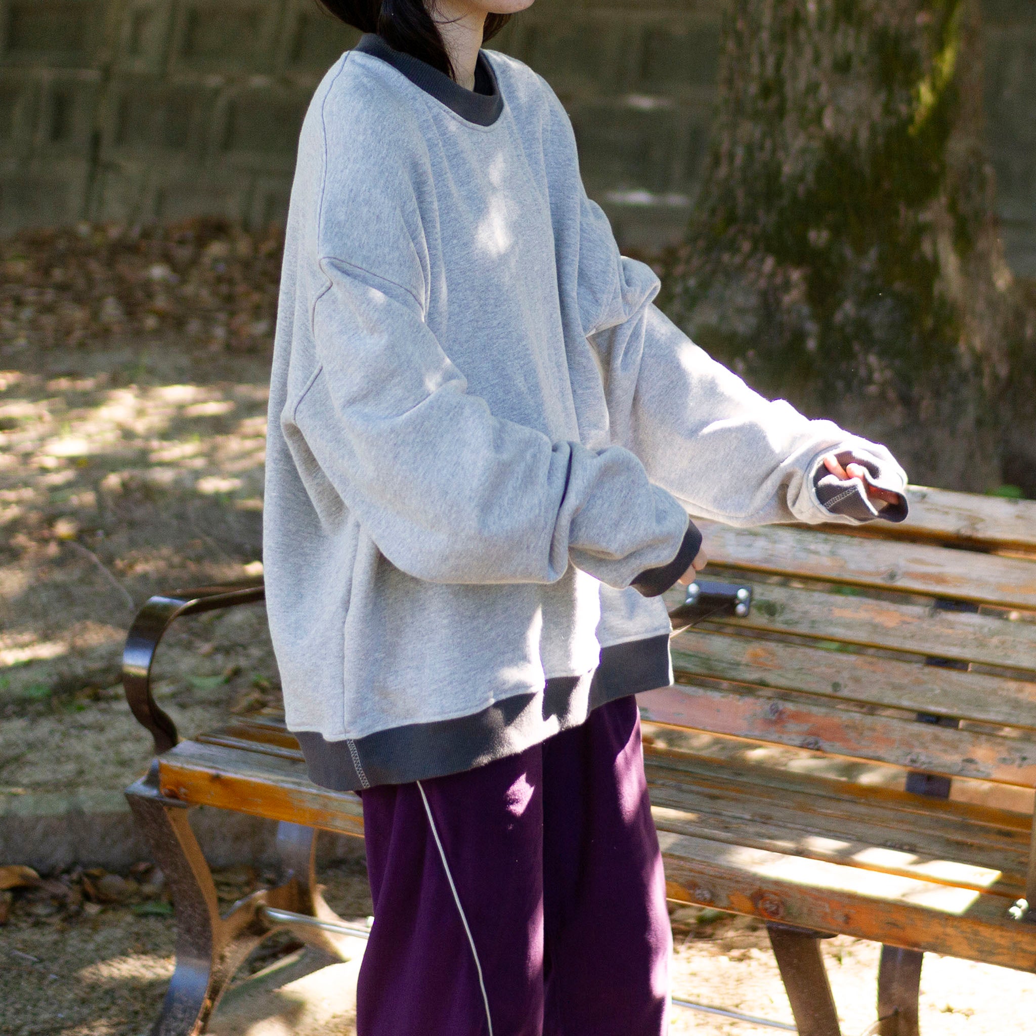 OKOLO "2-TONE SWEAT SHIRT"
