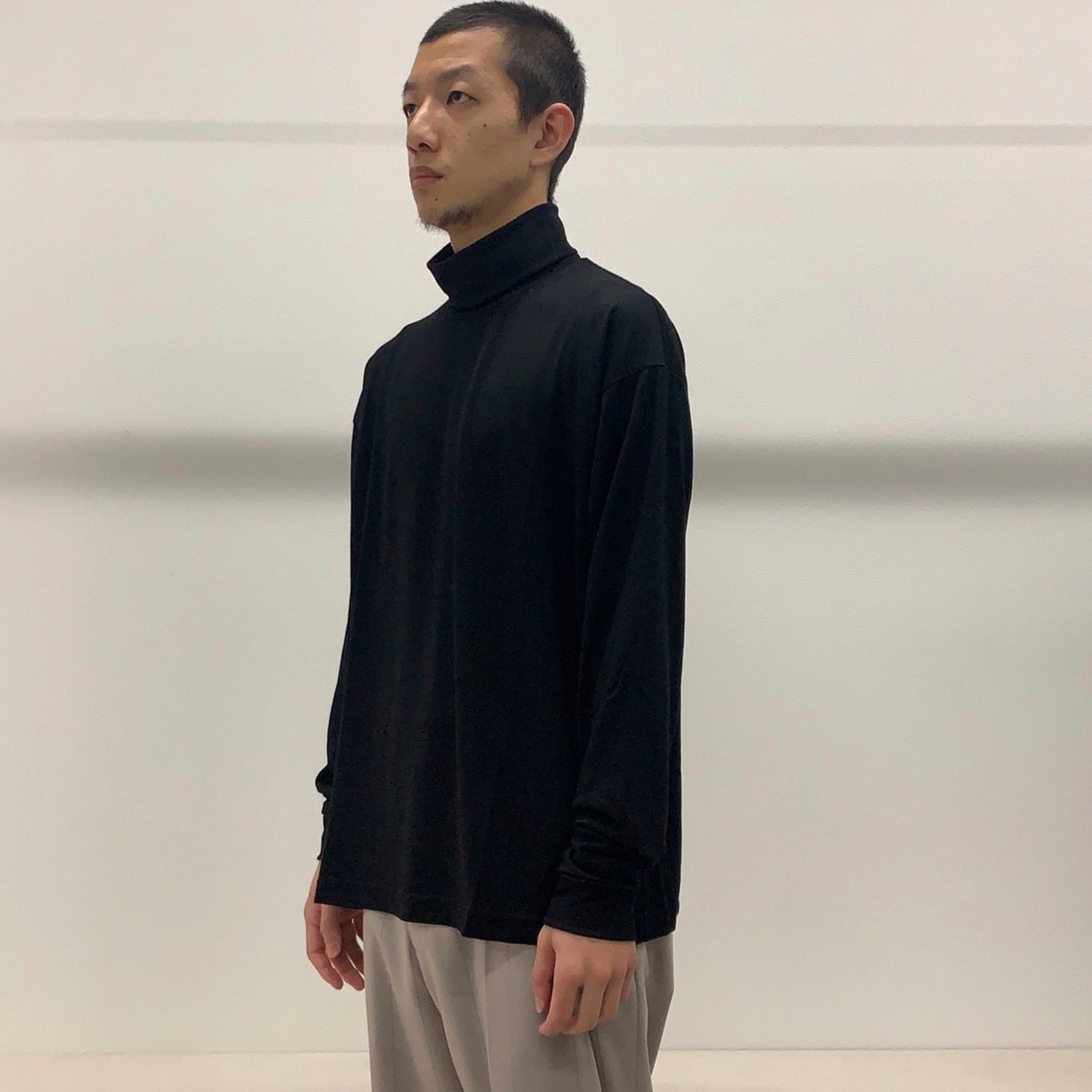 OKOLO "ORIGINAL HIGH NECK CUT AND SEW"