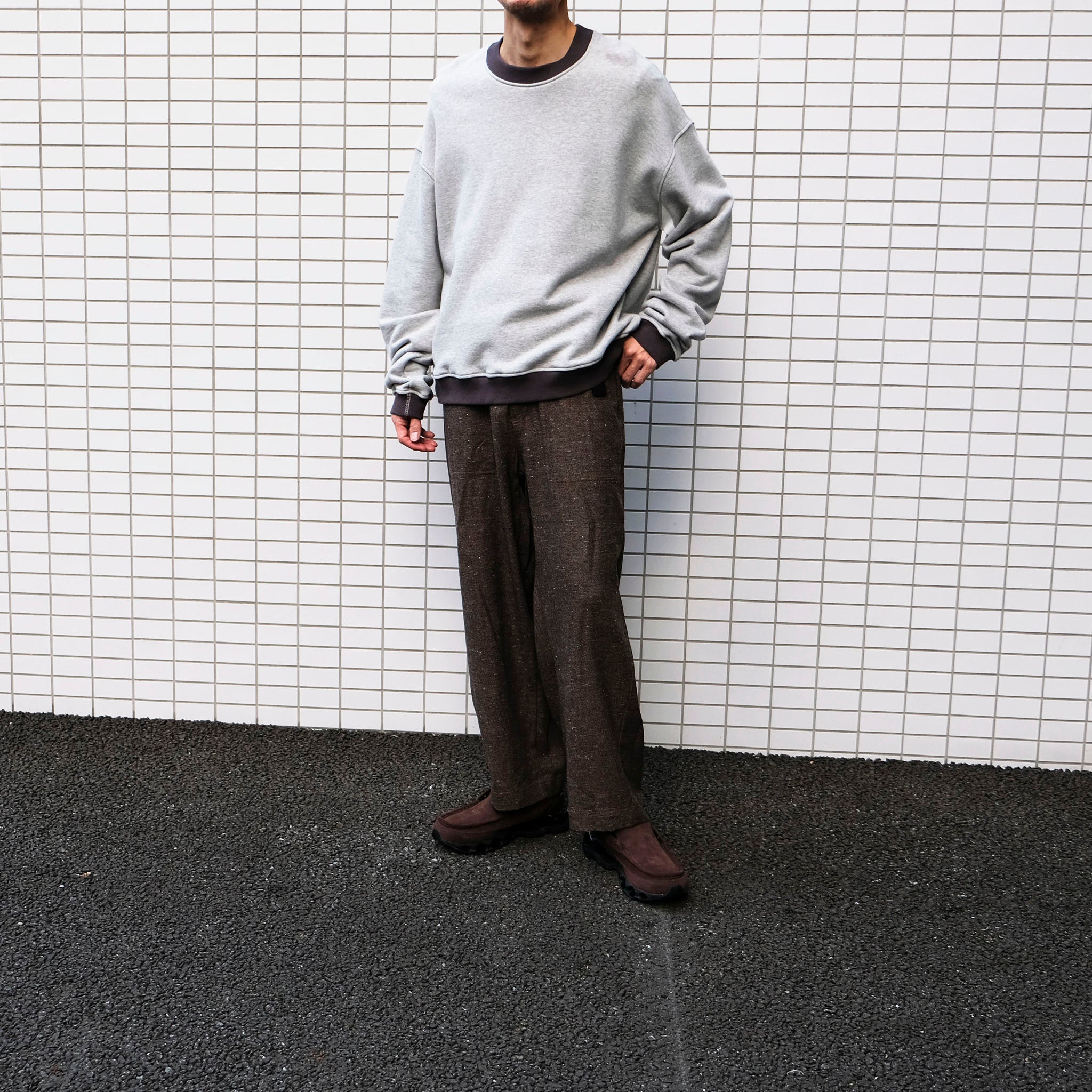 OKOLO "2-TONE SWEAT SHIRT"