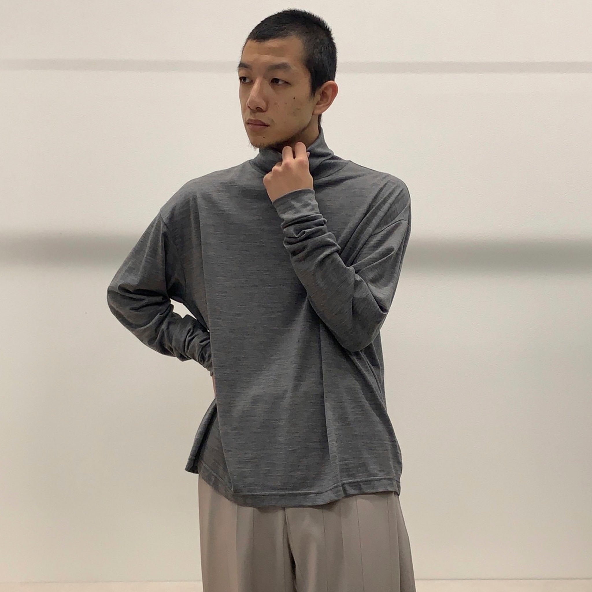 OKOLO "ORIGINAL HIGH NECK CUT AND SEW"