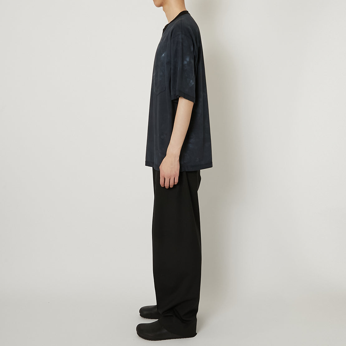 PRODUCT TWELVE "UNEVEN DYED CREWNECK T-SHIRT"