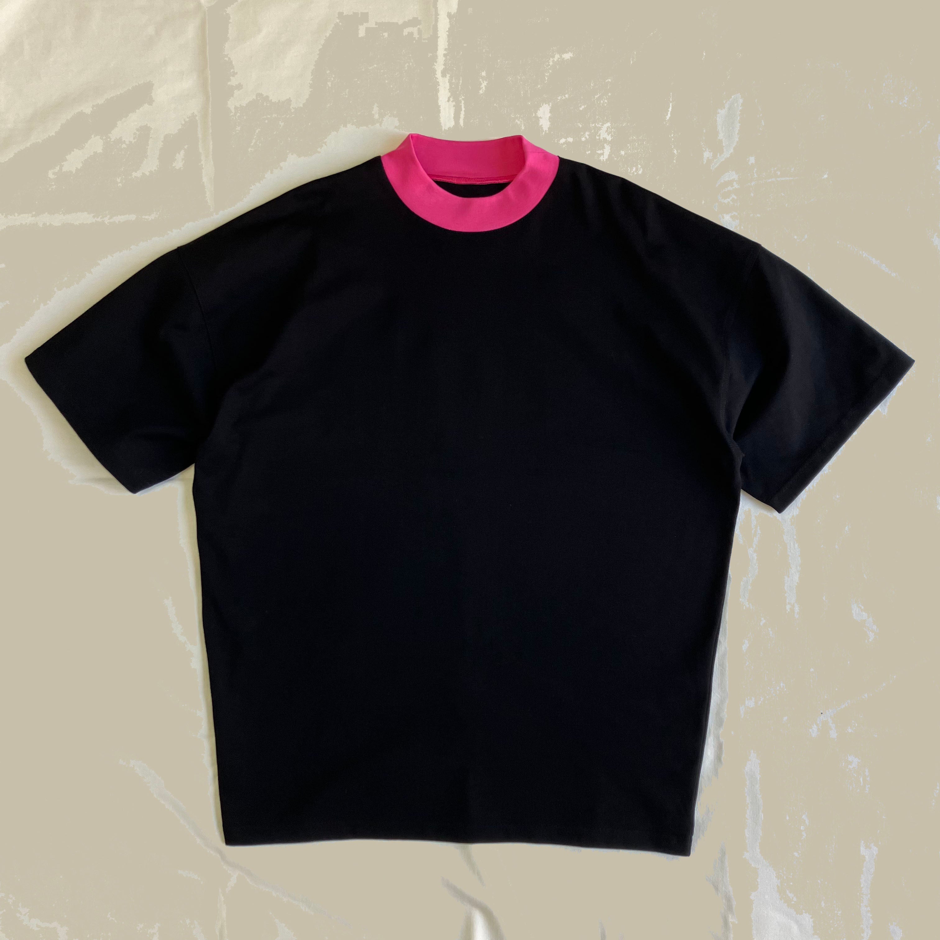 OKOLO "ORIGINAL MOCK NECK T-SHIRT"