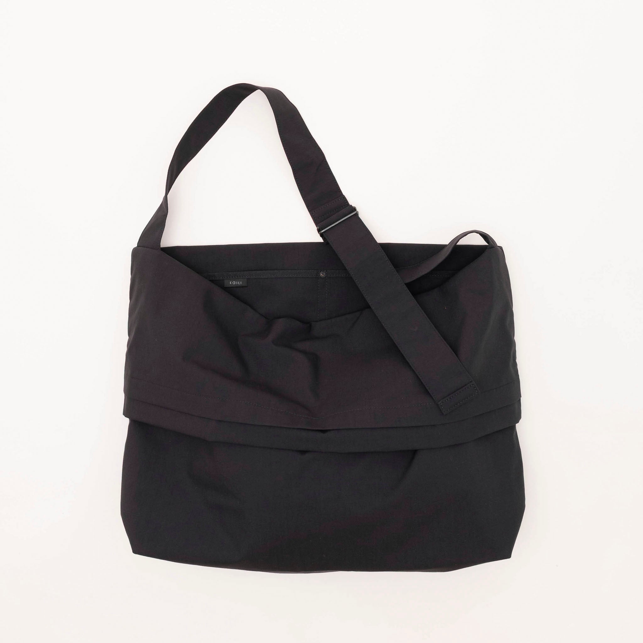 KaILI "TRANSFORM BAG L" ダブルフェイスナイロン ショルダーバッグ