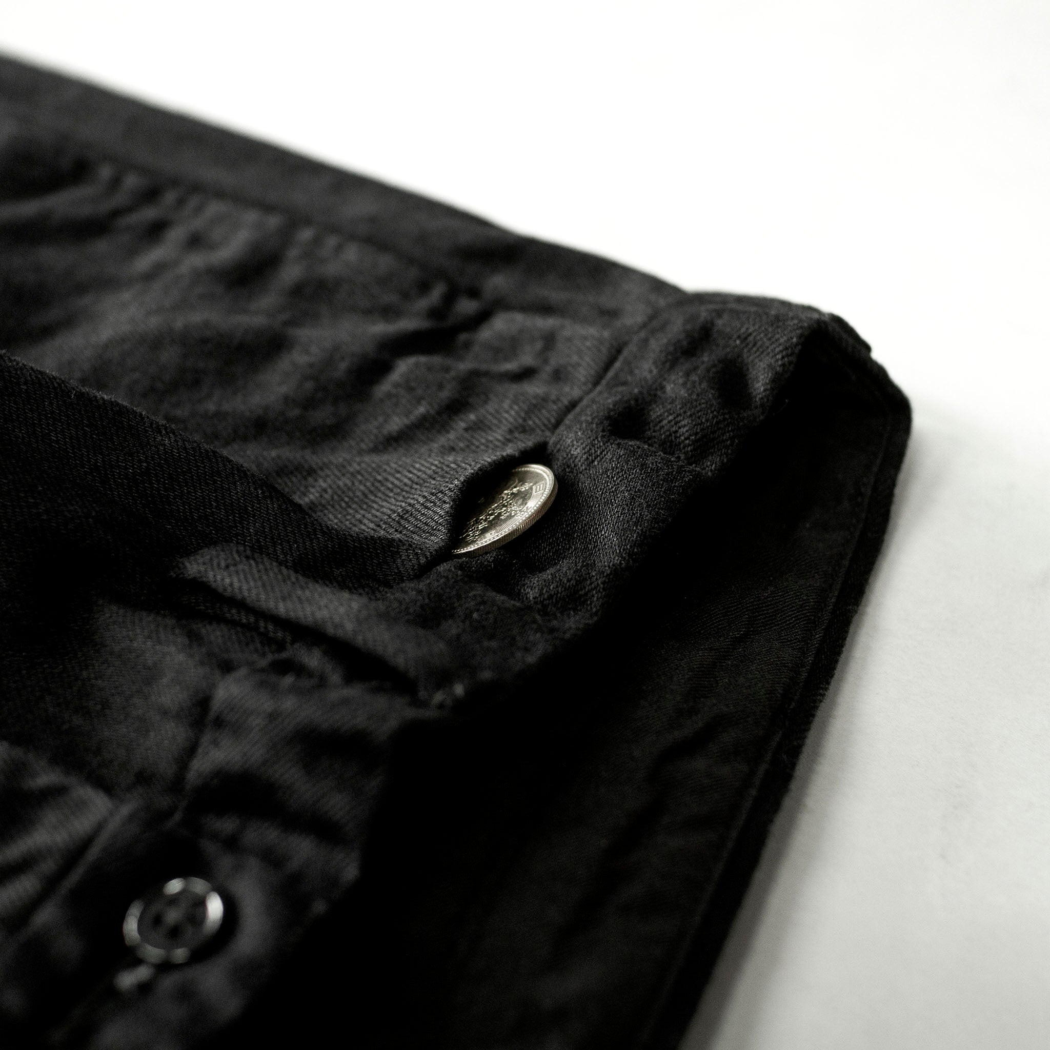OKOLO "SIMONS JEANS" BLACK DENIM TROUSERS ブラックデニム トラウザーパンツ