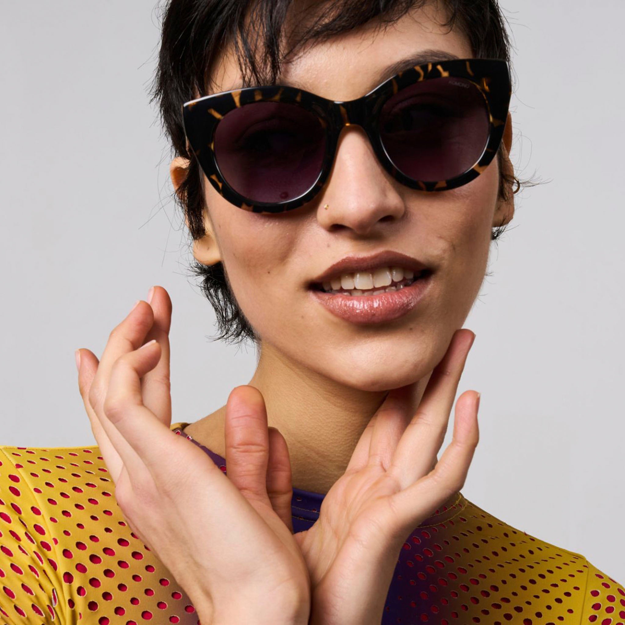 KOMONO "LOUISE" ワイドシェイプ サングラス