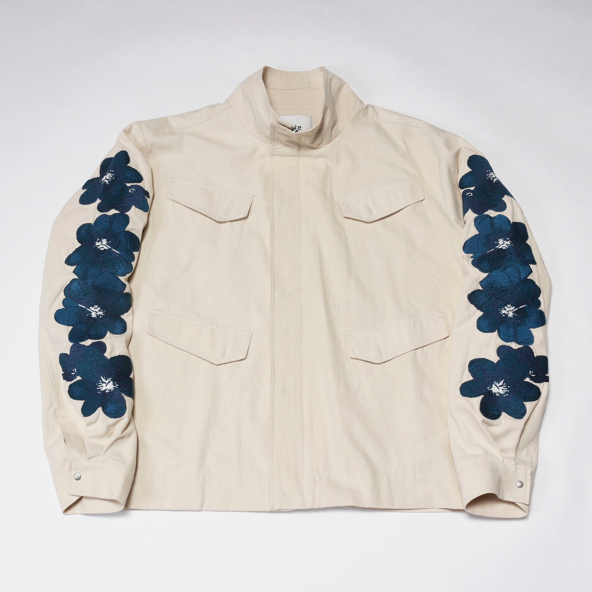 ARTE ANTWERP "Crop Jacket Flowers Sleeve" フラワー刺繍アーミージャケット