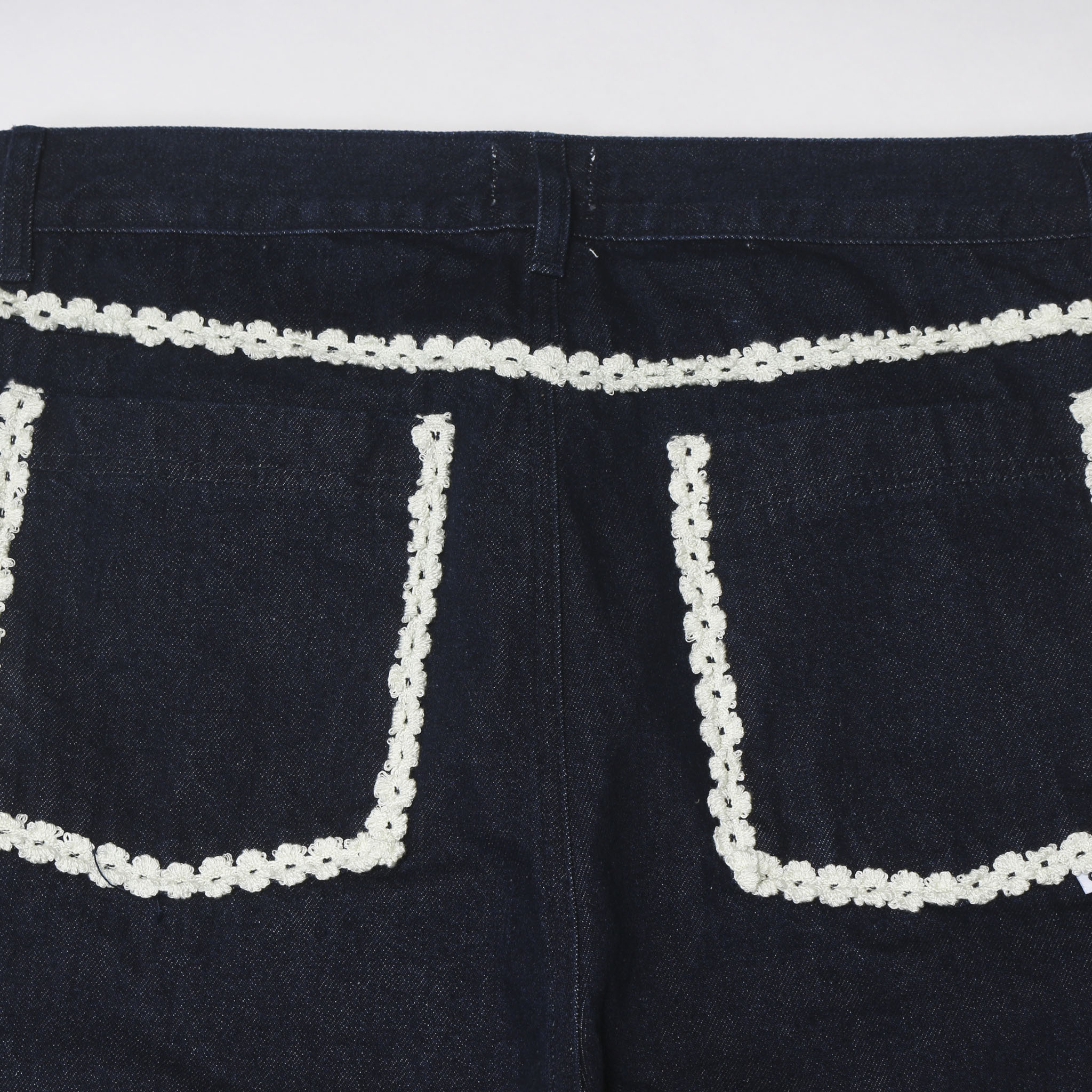 ARTE ANTWERP "Flower Trim Workwear Jeans" フラワー刺繍 テーパードジーンズ