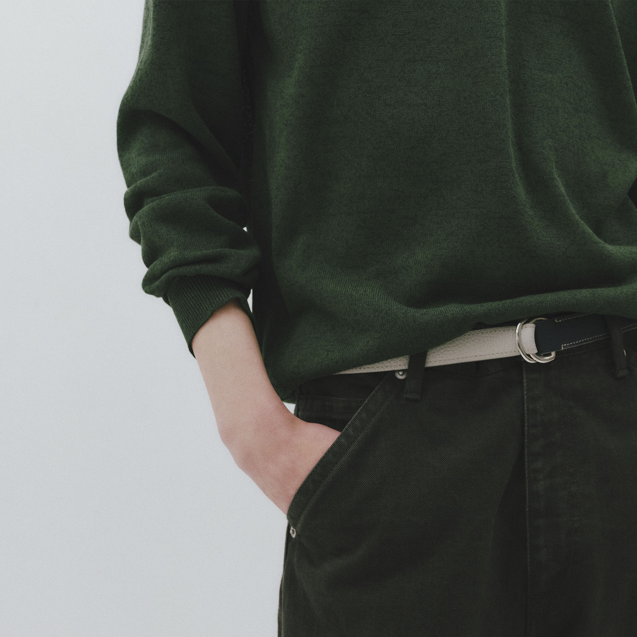 ENCOMING "KNITTED V NECK JUMPER"