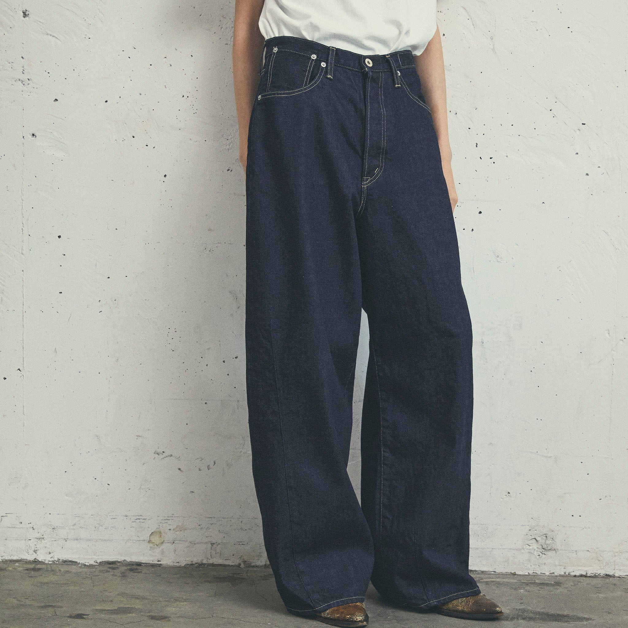 KURO "STRUCTURE DENIM PANTS" ワイド バレルデニムパンツ