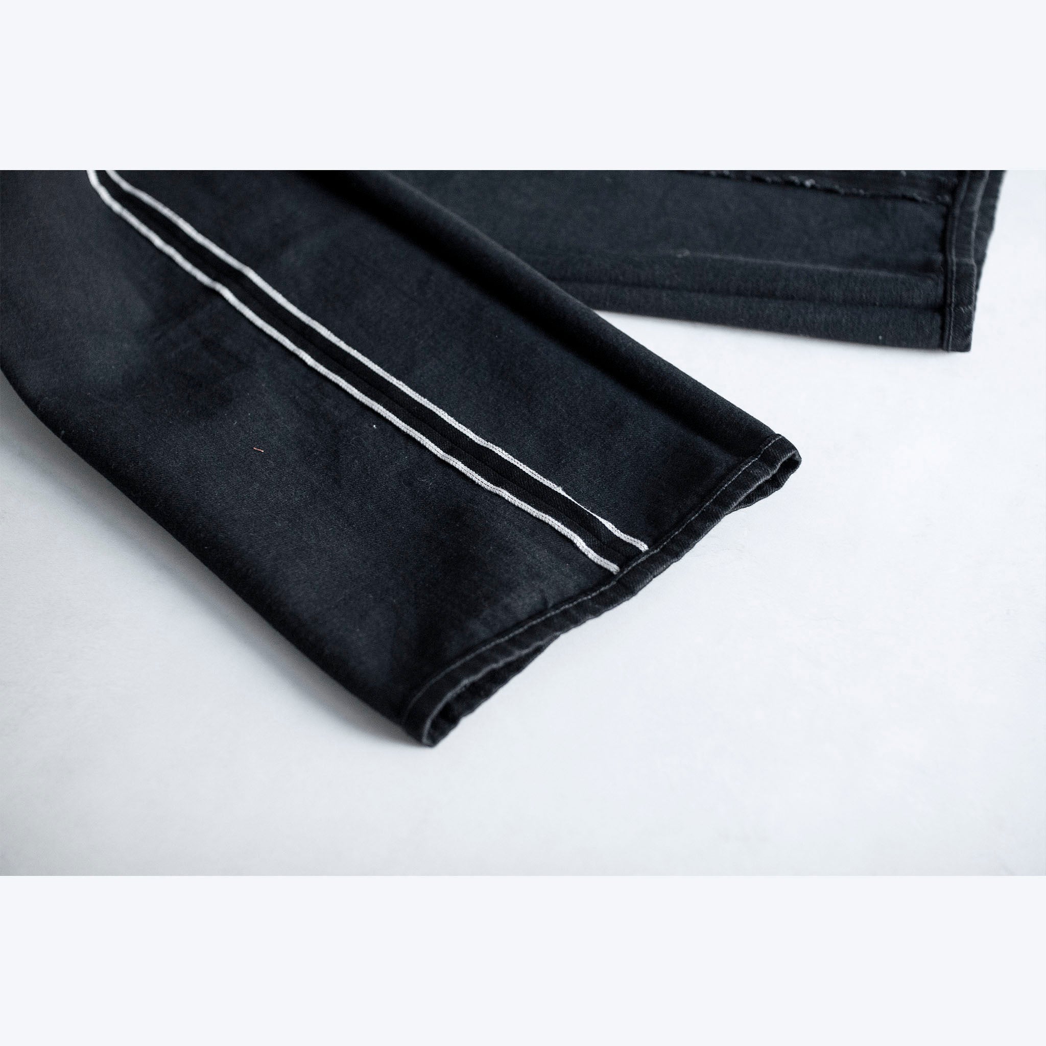 OKOLO "SIMONS JEANS" BLACK DENIM TROUSERS ブラックデニム トラウザーパンツ