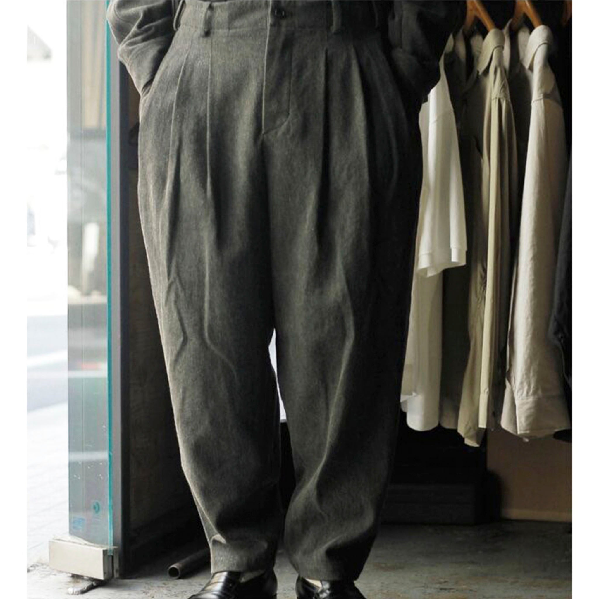 AXIS "3 Tucks Tapered Pants" ３タック テーパードパンツ